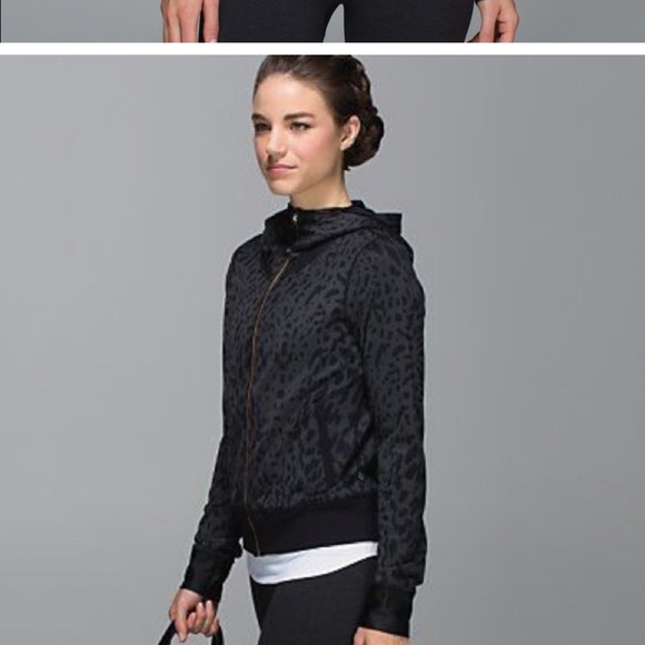 Lululemon Namaskar Hoodie Animal Swirl Deep Coal Black / Black Size 4 - Picture 5 of 16